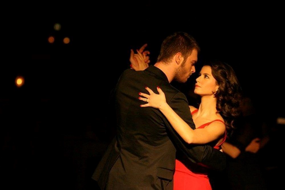 Beren Saat ve Kıvanç Tatlıtuğ'dan Aşk-ı Memnu buluşması - 2