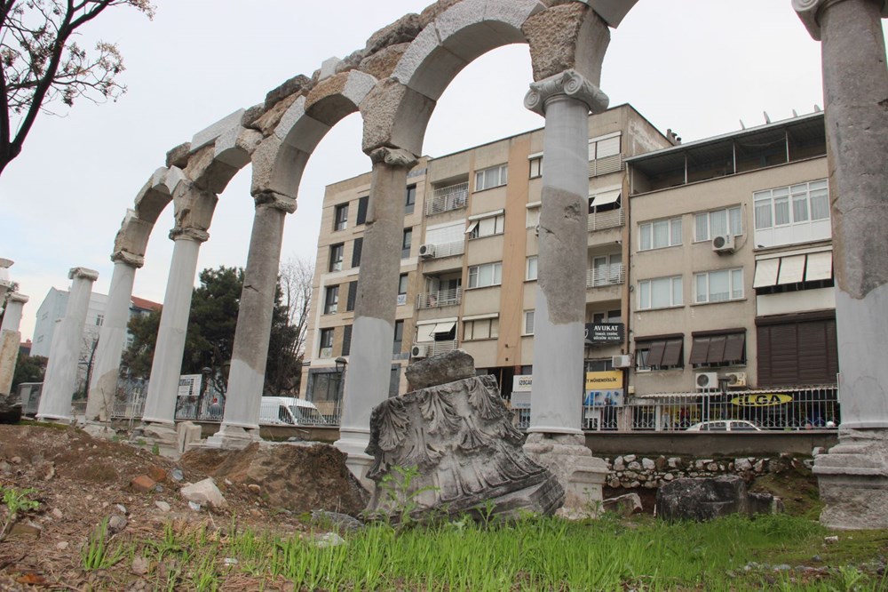 Akhisar'da antik şehirle modern şehir iç içe - 7
