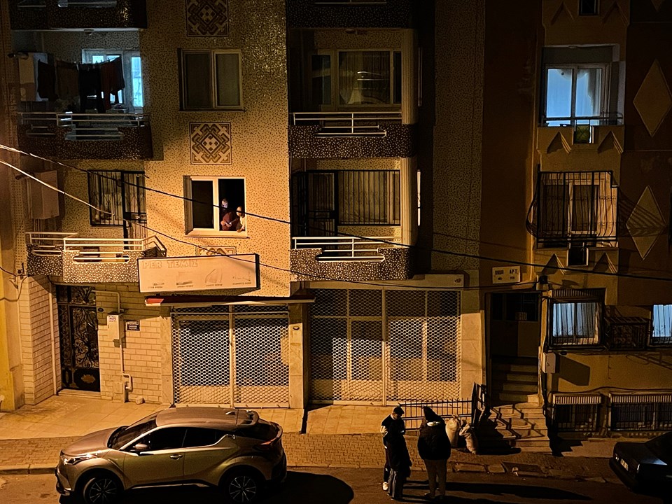 SON DAKİKA HABERİ: İzmir'de 4,9 büyüklüğünde deprem: Biri ağır 7 yaralı - 1