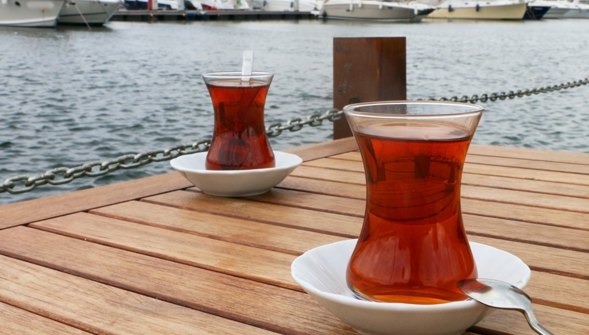 Şiddet uygulayan kocasıyla 'iş yerinde çay içmek' şartıyla uzlaştı