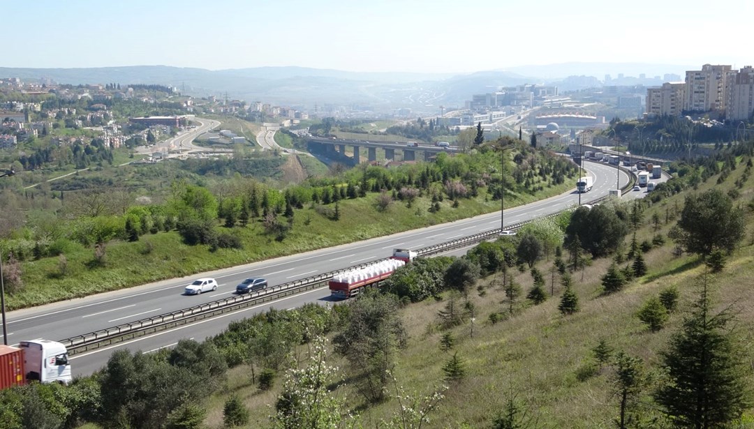 Tatil dönüşüne dikkat! Valilikten uzun araç yasağı