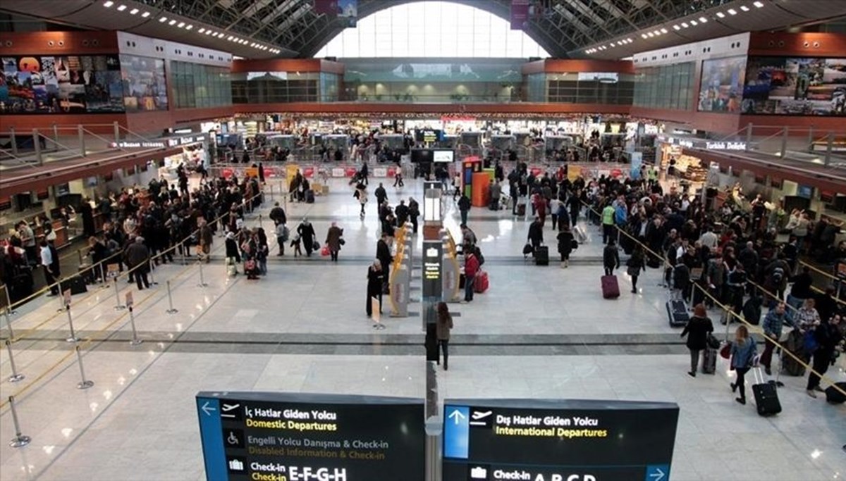 Sabiha Gökçen Havalimanı salgın öncesindeki uçuş rakamlarına yaklaştı