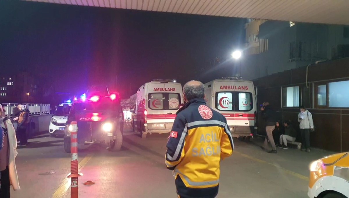 Diyarbakır'da kuzenler arasında silahlı kavga: 1 ölü, 2 yaralı Diyarbakır'da kuzenler arasında silahlı kavga: 1 ölü, 2 yaralı