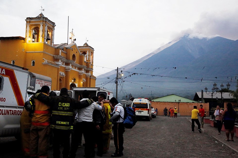 Guatemala'da yanardağ patladı: 25 ölü - 3