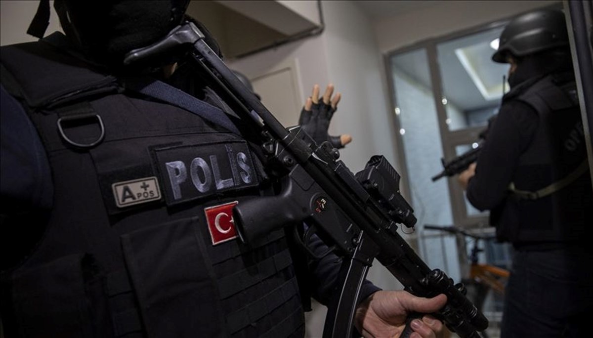 Denizli'de operasyon: Çok sayıda uyuşturucu ele geçirildi Denizli'de operasyon: Çok sayıda uyuşturucu ele geçirildi