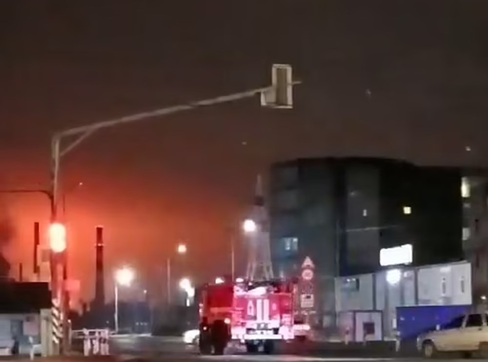 Kıyamet sahneleri: Rus petrol rafinerisinde yangın! - 4