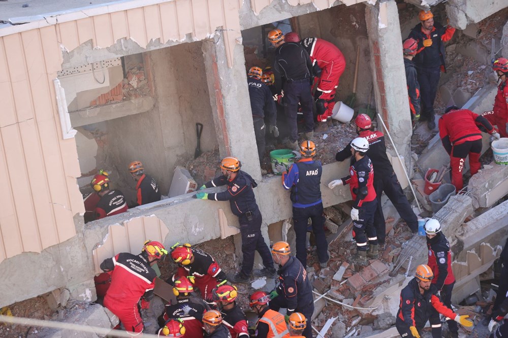 Gebze'de yıkılan binanın dün çekilen fotoğrafları ortaya çıktı - 6