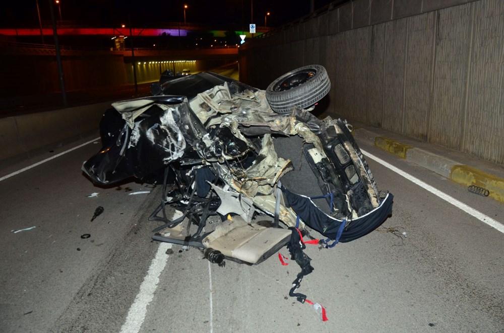 Antalya'da 3 genç kaza kurbanı - 1