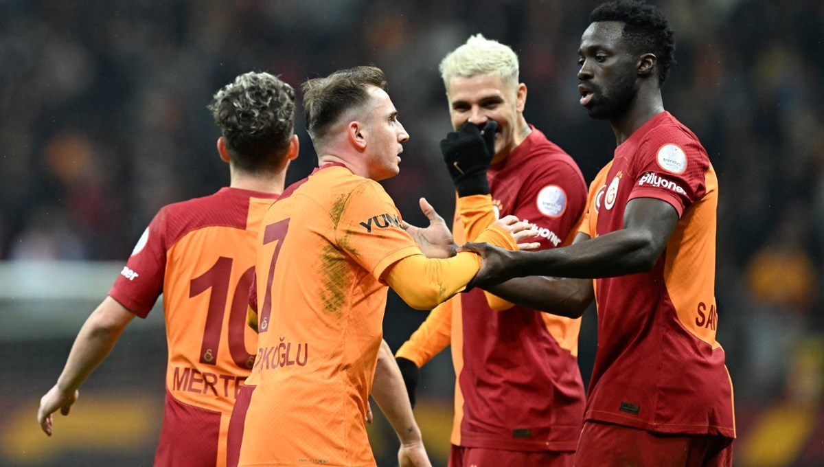 Galatasaray zirve takibini bırakmıyor Galatasaray zirve takibini bırakmıyor