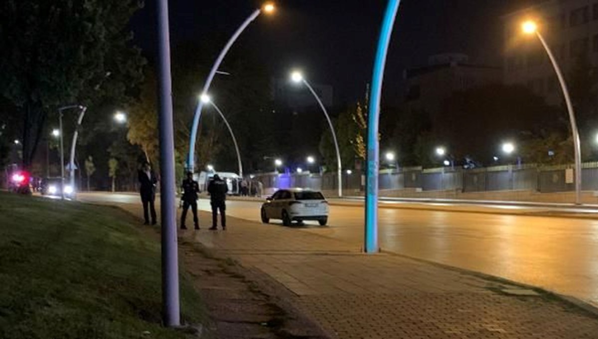 Ankara'da şüpheli paket fünye ile patlatıldı Ankara'da şüpheli paket fünye ile patlatıldı