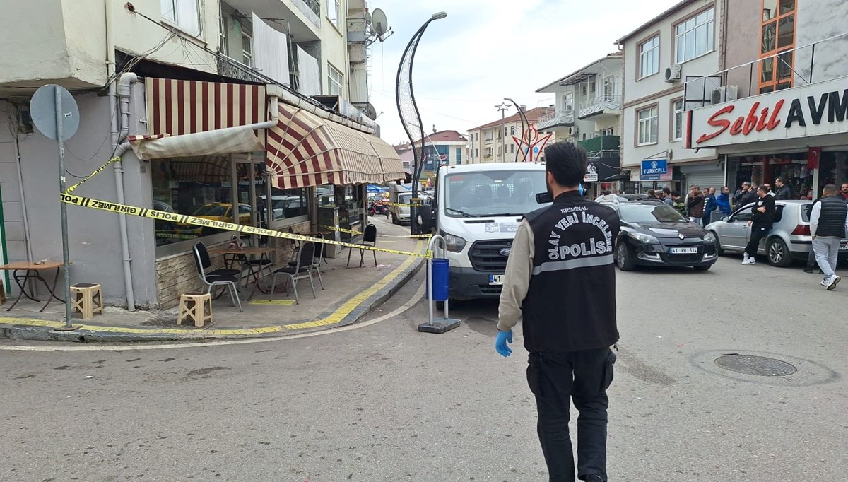 Kocaeli'de tartıştığı husumetlisini vurup kaçtı Kocaeli'de tartıştığı husumetlisini vurup kaçtı