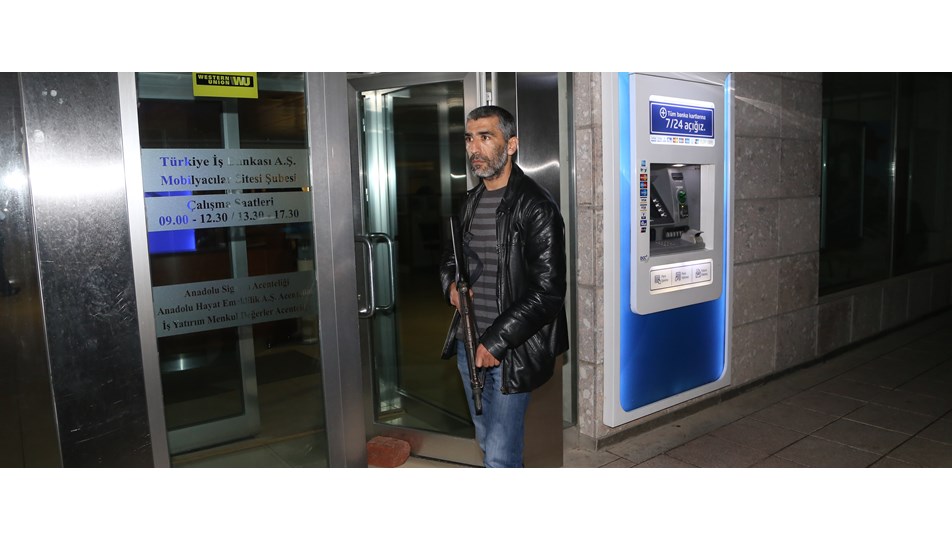 Adana'da banka soygunu girişimi