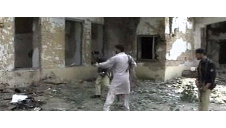 Pakistan’da intihar saldırısı: 17 ölü