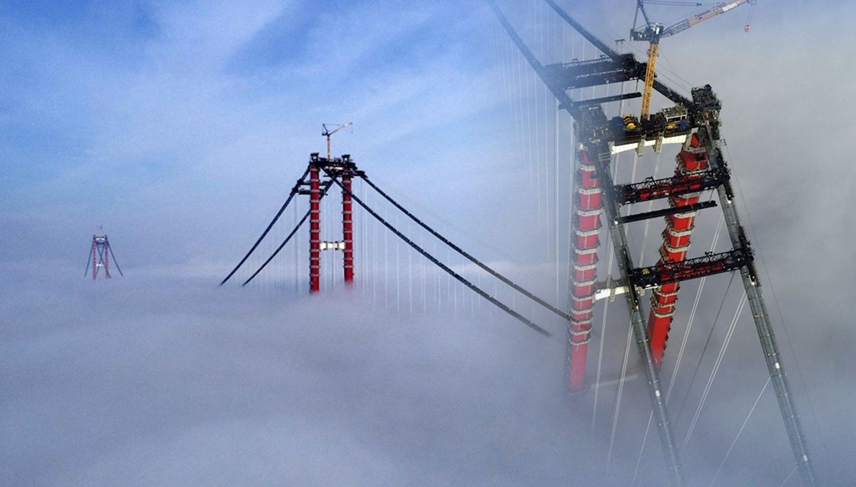 1915 Çanakkale Köprüsü sisin içinde kayboldu