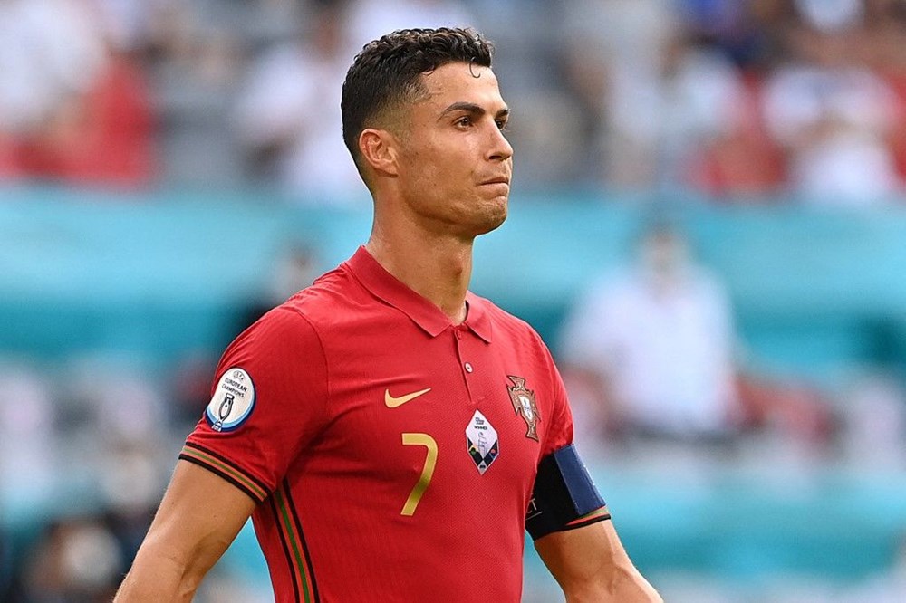 Mobilya devi su şişesine Cristiano Ronaldo�nun adını verdi Mobilya devi su şişesine Cristiano Ronaldo�nun adını verdi