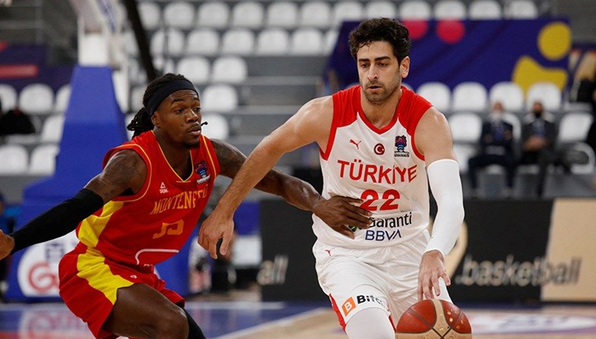 12 Dev Adam, EuroBasket'e galibiyetle başladı 12 Dev Adam, EuroBasket'e galibiyetle başladı