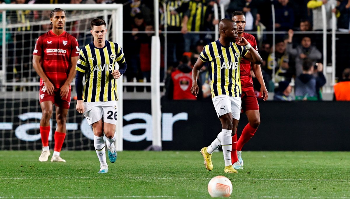 Fenerbahçe'den Sevilla maçı açıklaması: 7 kişi süresiz olarak yasaklandı