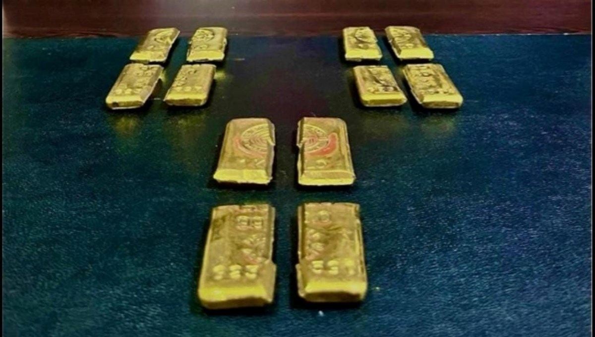 Piyasa değeri 6.6 milyon TL: Otobüste yolcunun üzerinde 3 kilo külçe altın ele geçirildi