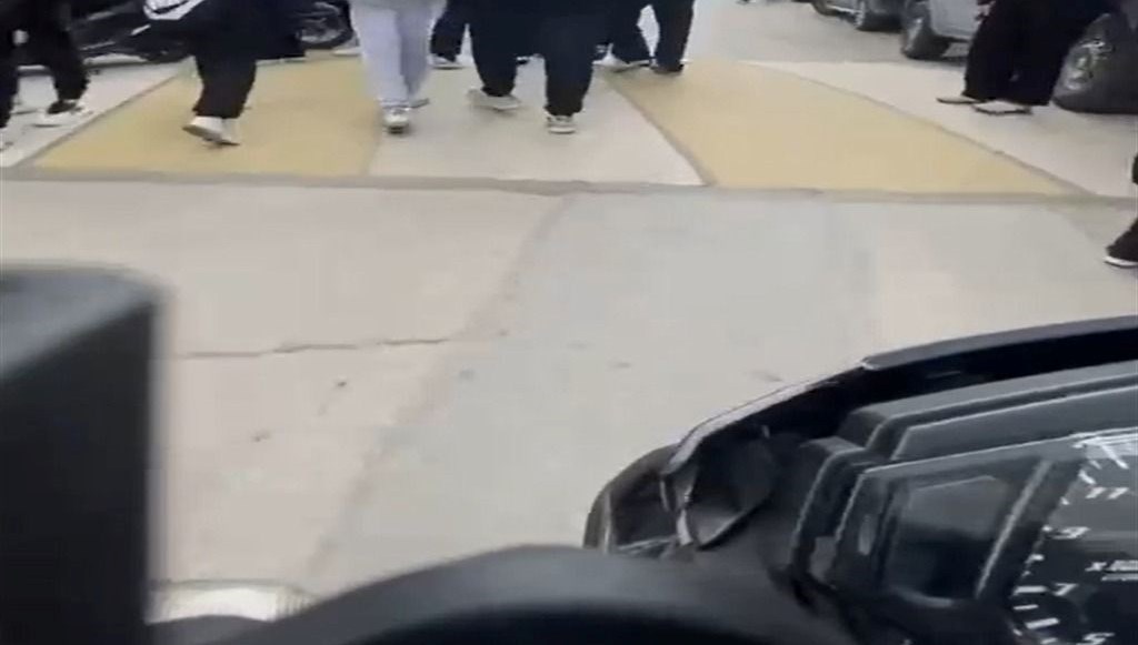 Ehliyetsiz sürücü dehşet saçtı