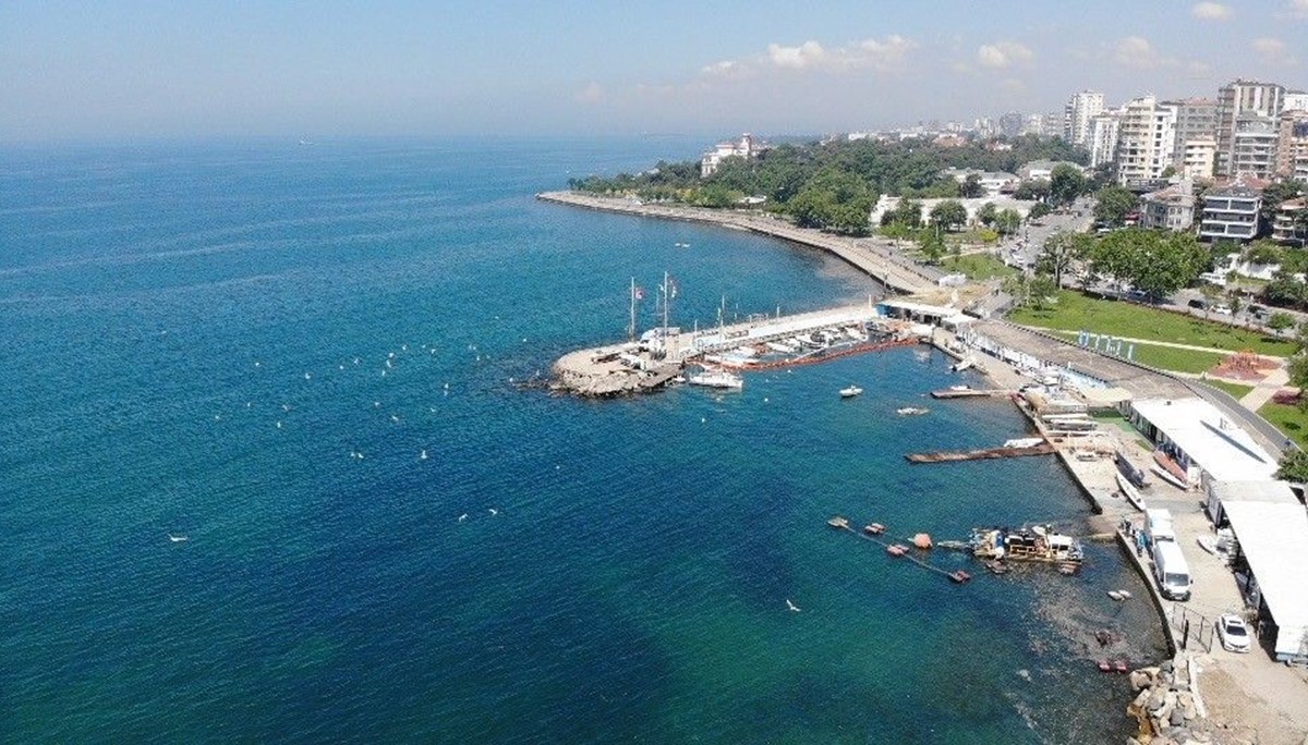 Caddebostan sahili müsilajdan temizlendi