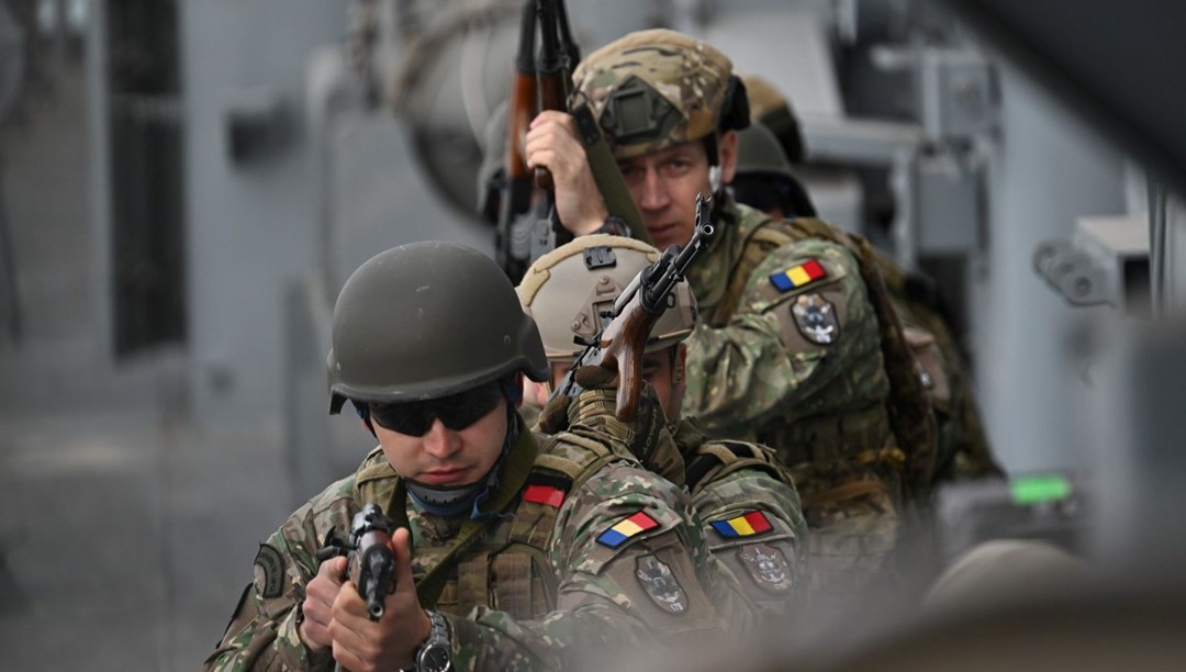 Karadeniz deki en büyük NATO tatbikatı 13 ülkenin katılımıyla devam