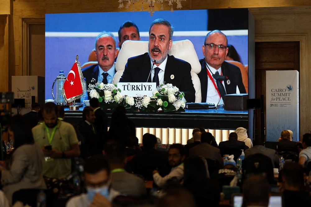 Bakan Fidan: Yeni bir garanti mekanizması hayata geçirilmeli (Kahire'de Filistin için barış zirvesi) - 8