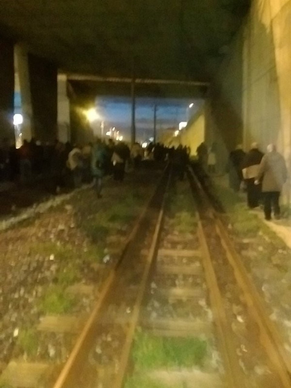 Bayrampaşa metrosu yakınında bomba: 1 yaralı - 1