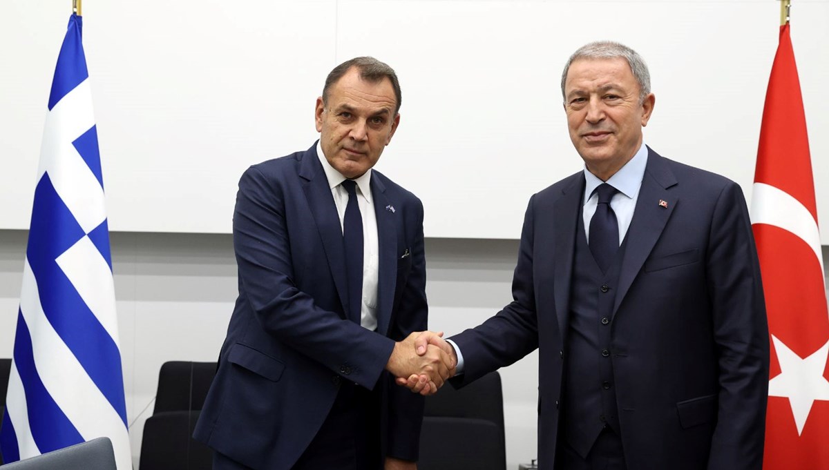 Bakan Akar, Yunanistan Savunma Bakanı ile görüştü