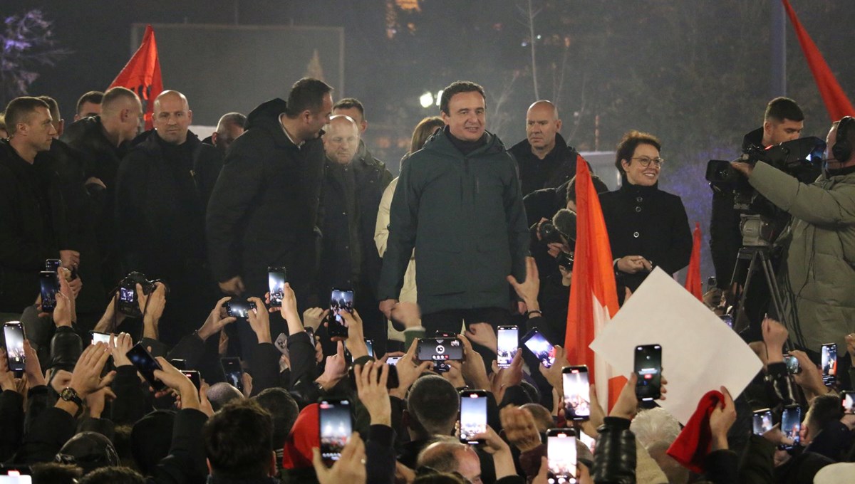 Kosova'da Başbakan Kurti seçim zaferini ilan etti