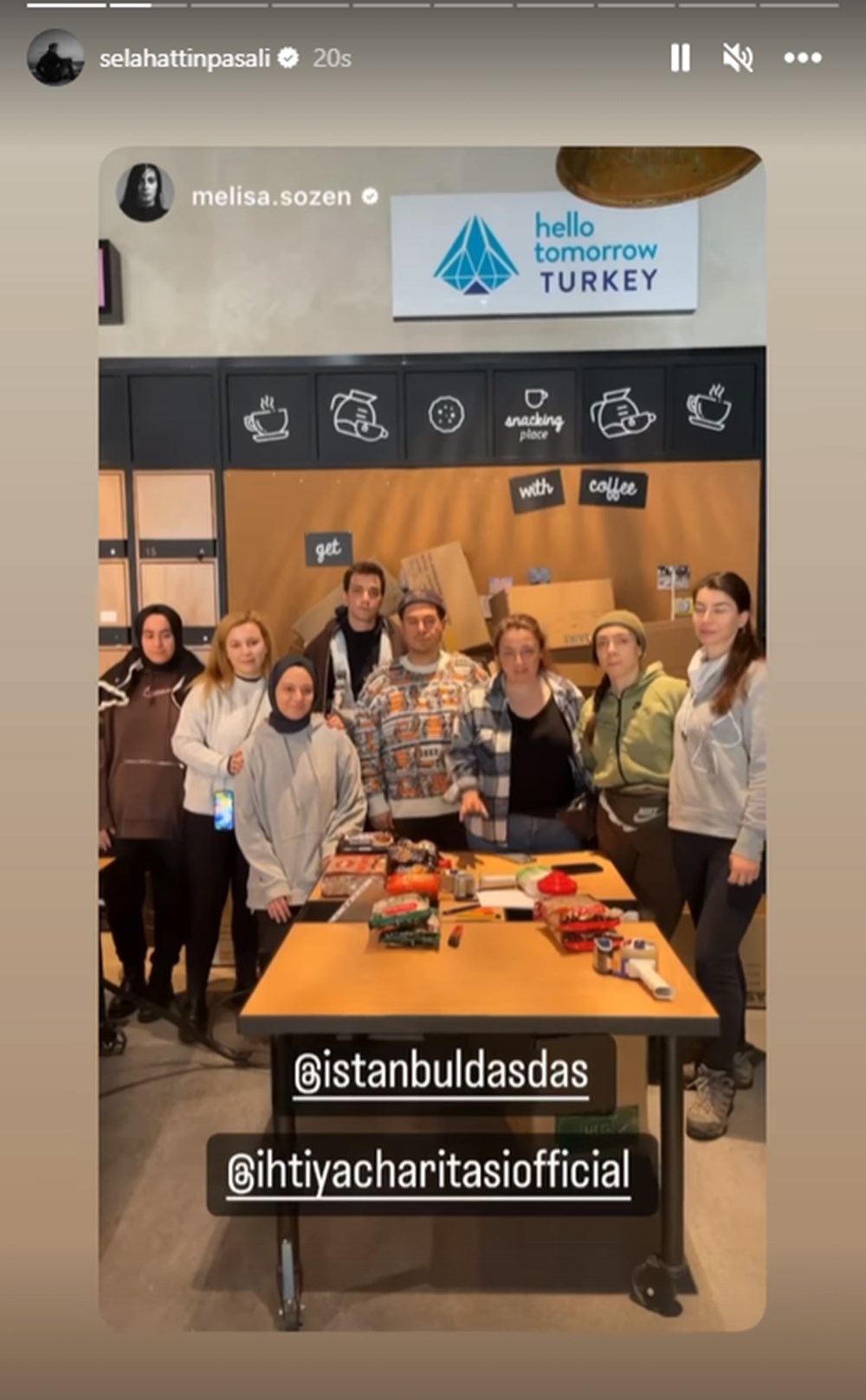 Ünlü isimler depremzedelere yardım için bir araya geldi - 6