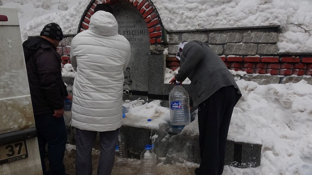 Uludağ'da eksi 10 derecede metrelerce su kuyruğu - 2