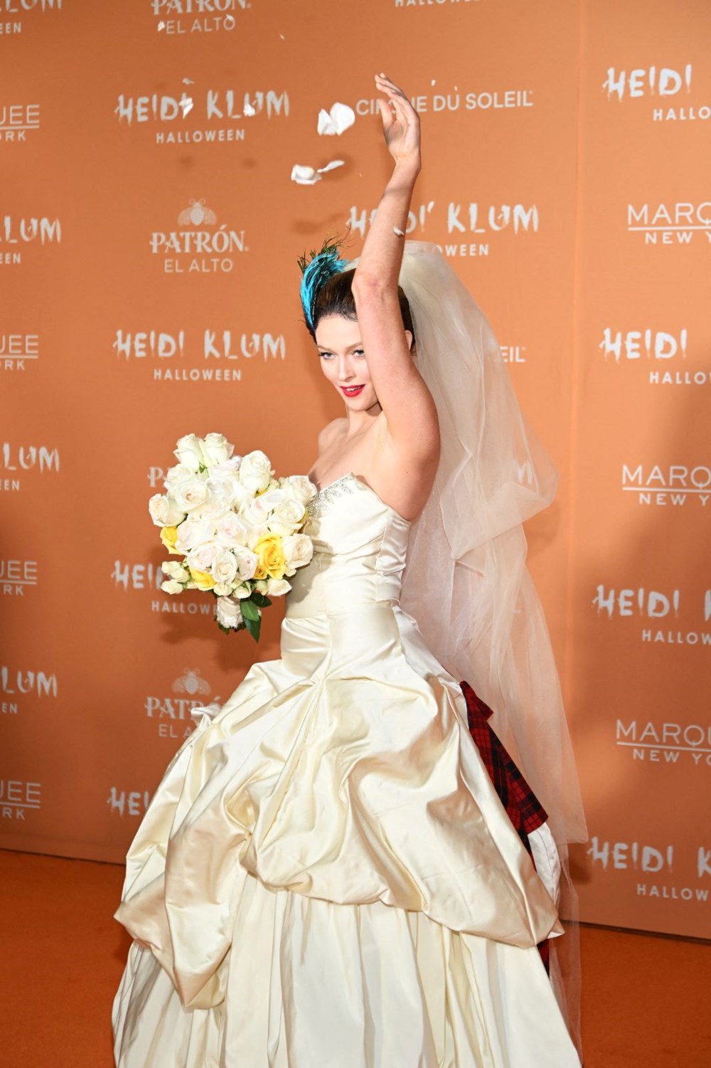 Heidi Klum'un geleneksel Cadılar Bayramı partisine ünlüler akın etti (2024'ün en iyi Cadılar Bayramı kostümleri) - 12