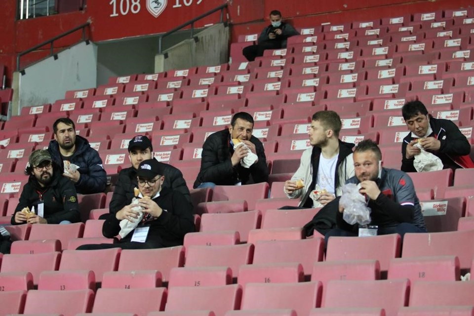 Samsunspor-Bursaspor maçına iftar arası - 2