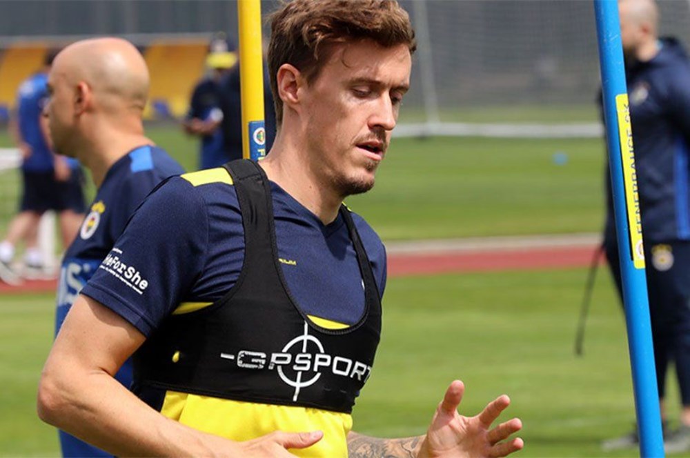 Max Kruse'nin Alaçatı turu (Acun Ilıcalı ile ayak tenisi) - 1