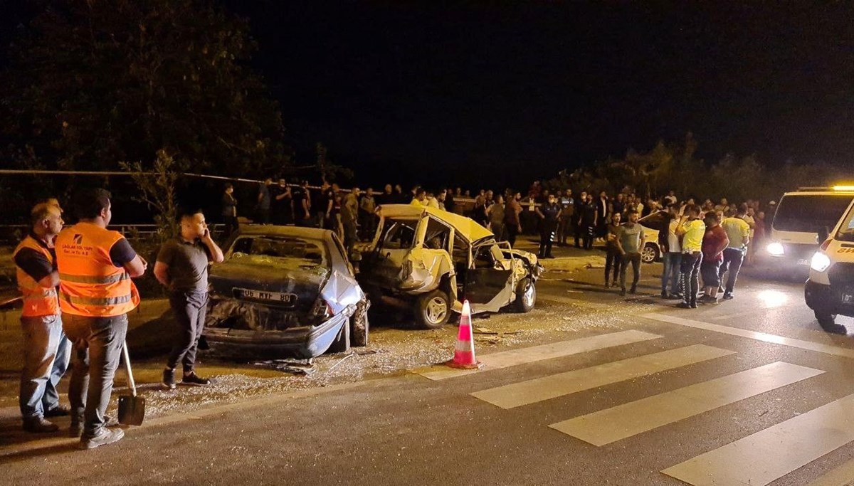 Antalya’da 7 aracın karıştığı kazada ortalık savaş alanına döndü: 1 ölü, 8 yaralı