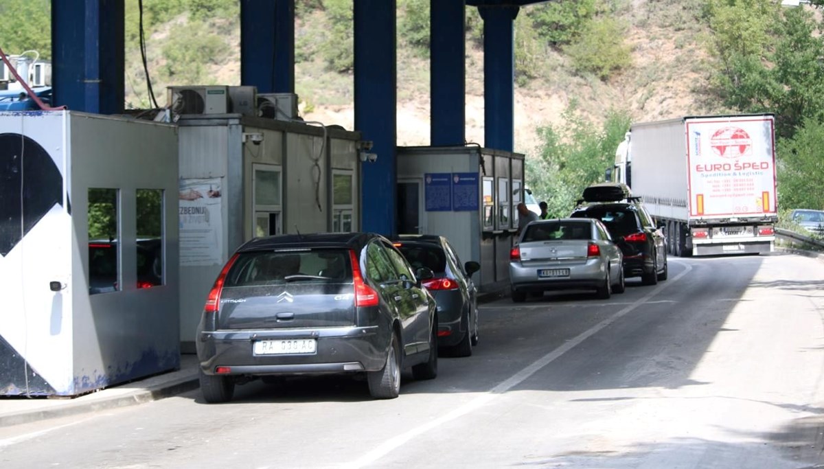 Sırbistan'dan, Kosova plakalı araçlara 