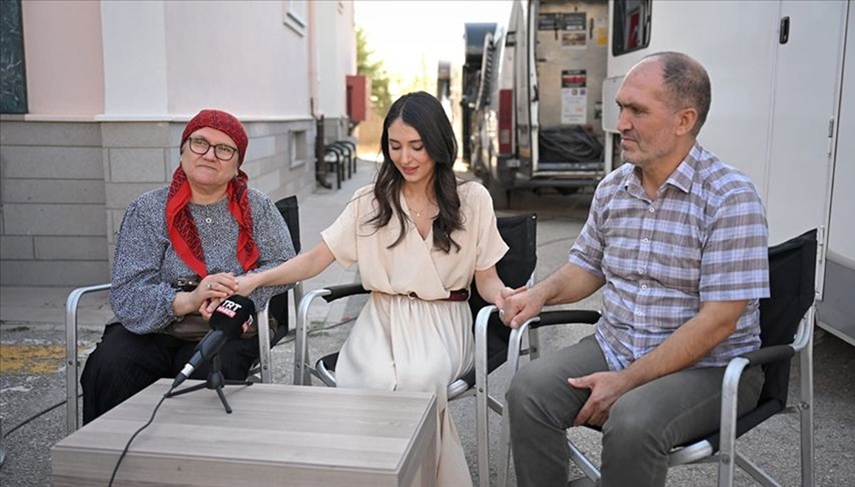 Aybüke Yalçın'ın ailesi Aybüke Yalçın'ın ailesi