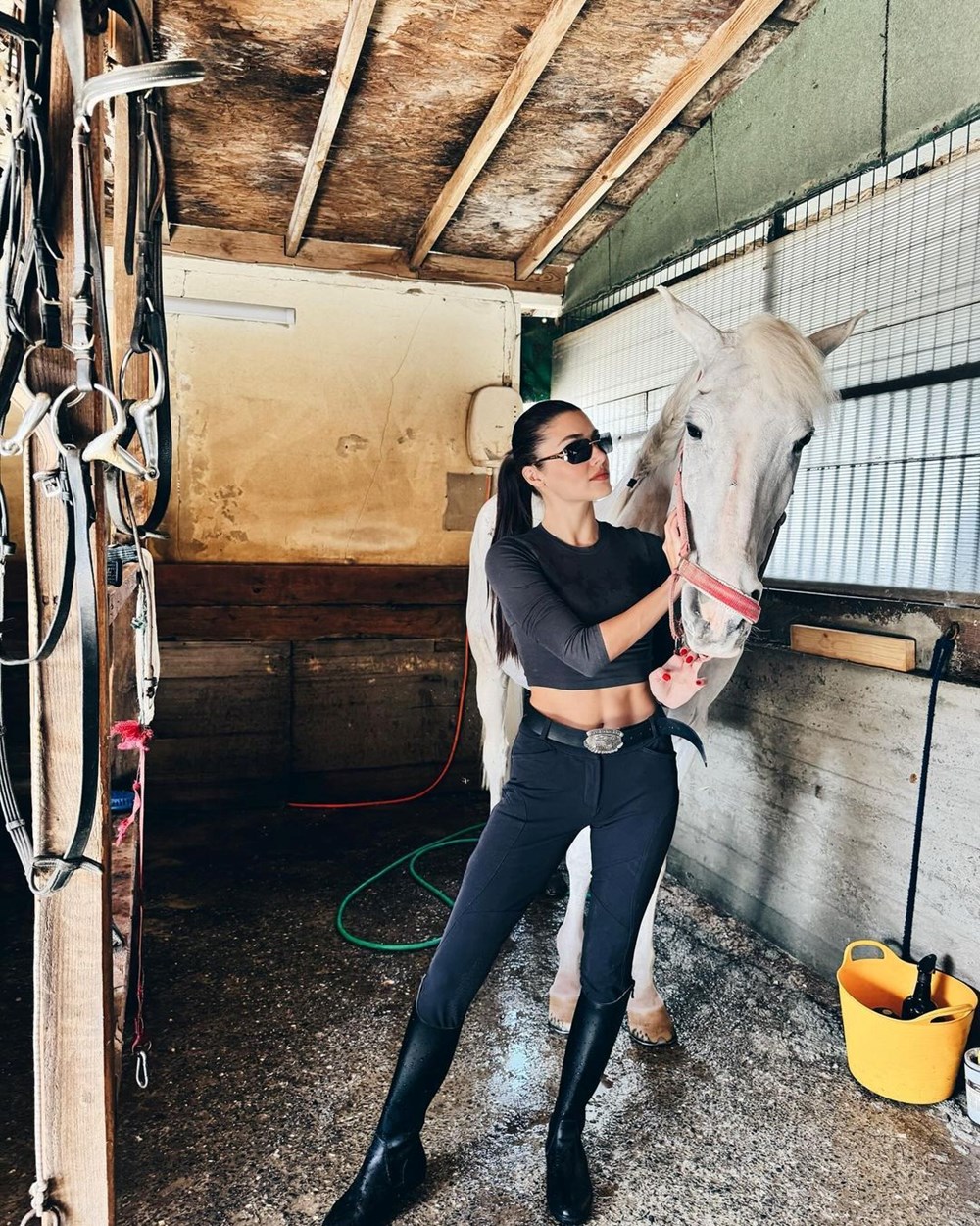 Hande Erçel ata bindiği anları paylaştı - 6