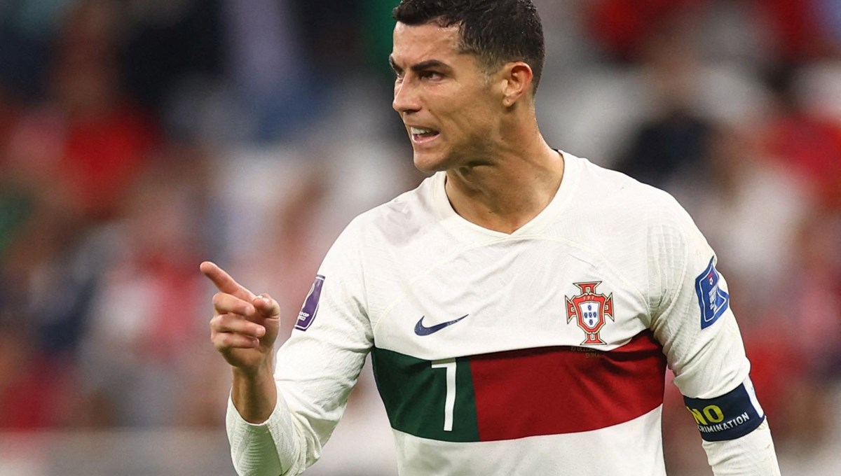 Cristiano Ronaldo'nun transfer muamması: Al-Nassr'a imza için Suudi Arabistan'da mı?
