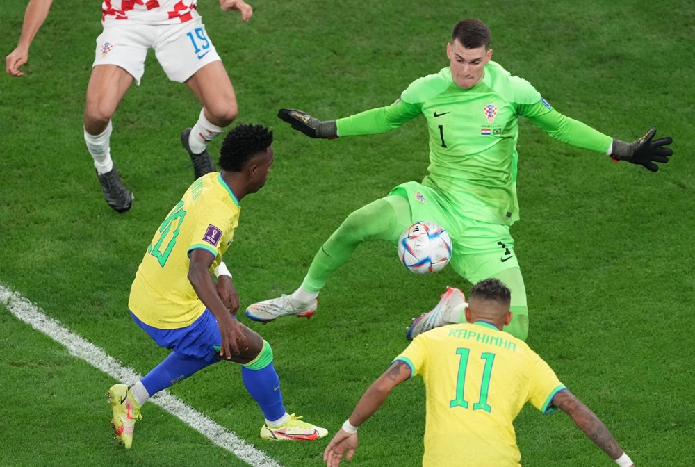 Hırvatistan, yıldızlaşan kalecisi Livakovic ile Dünya Kupası'nda yarı finalde - 5