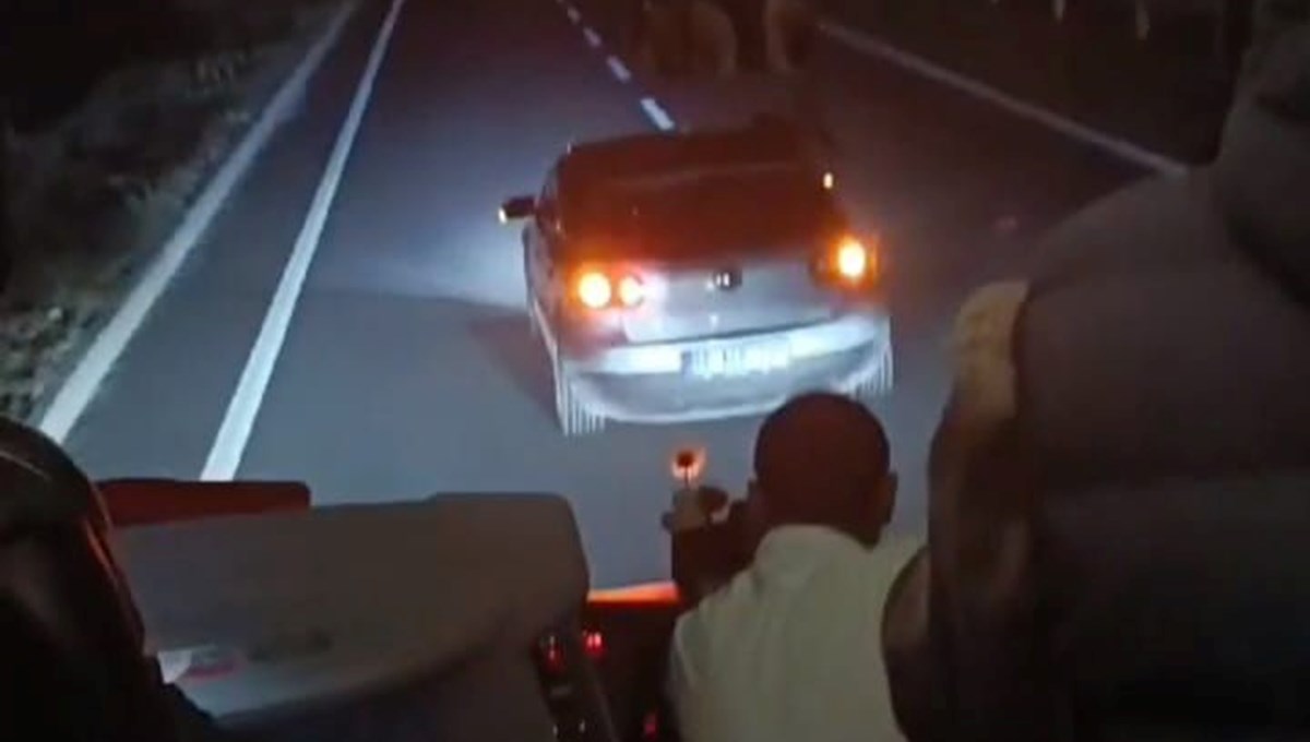 Yolcu otobüsünün önünü kesip, camını kıran 2 kardeş tutuklandı Yolcu otobüsünün önünü kesip, camını kıran 2 kardeş tutuklandı