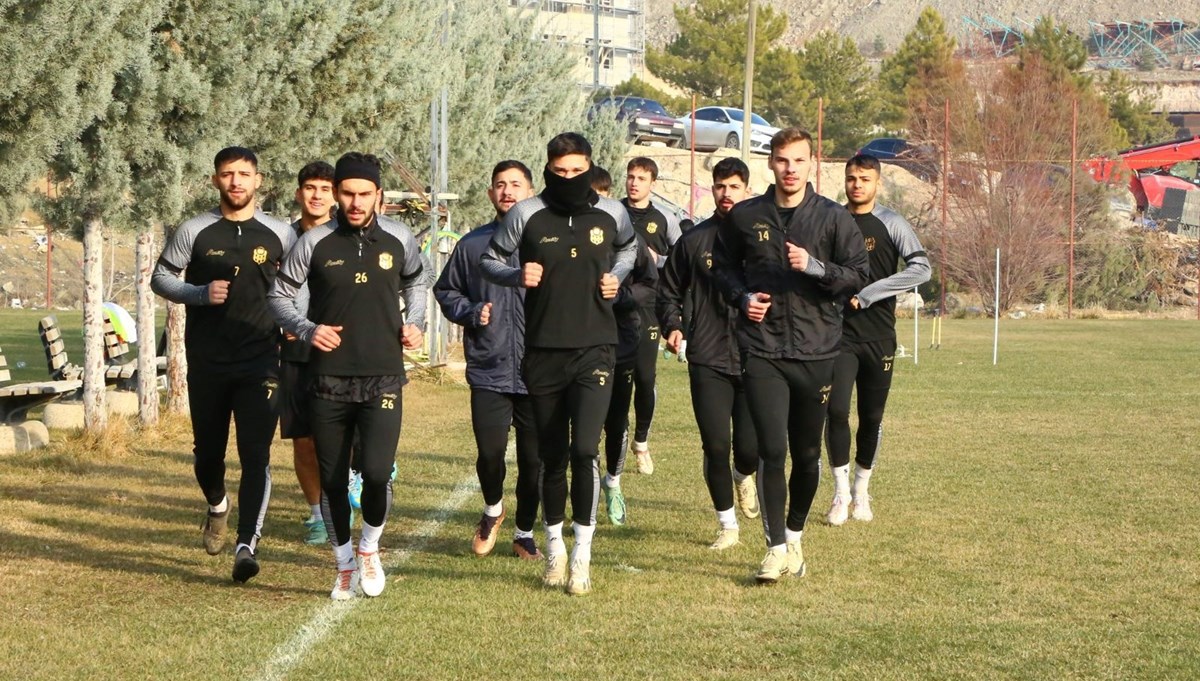 Yeni Malatyaspor'da yaprak dökümü sürüyor