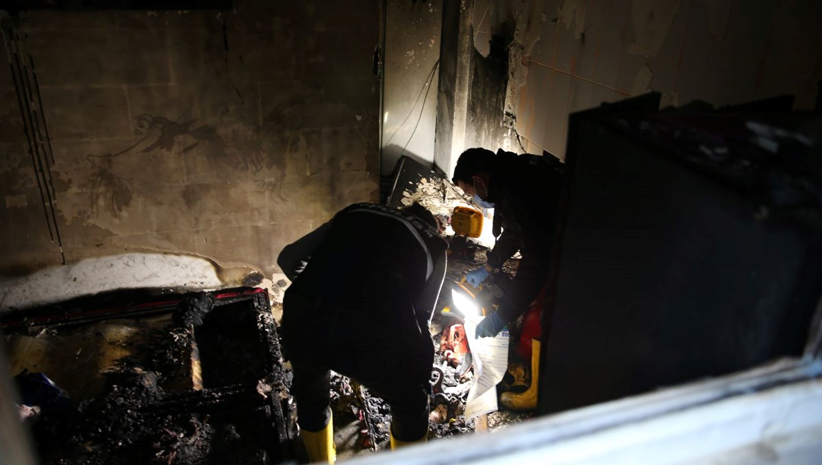 Elektrikli battaniye faciası: 1 bebek öldü, 2 kişi yaralandı Elektrikli battaniye faciası: 1 bebek öldü, 2 kişi yaralandı