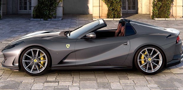 Dünyanın en güçlü Ferrari'si tanıtıldı 800 beygir