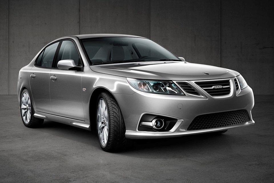 Saab 9-3, Saab tarafından 1998 yılında üretimine başlanan D segmenti araba modelidir.