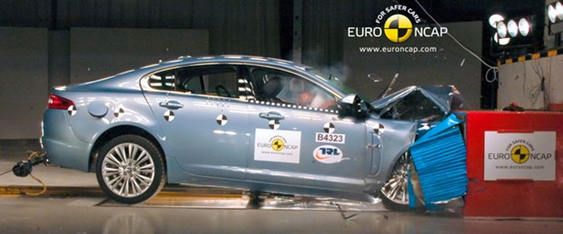 Jaguar, XF’nin güvenliğini savundu