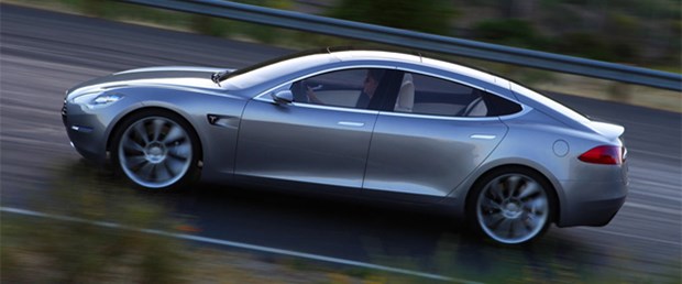 Tesla tam gaz...