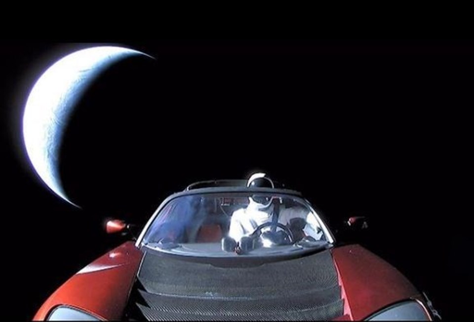 Elon Musk, geçtiğimiz hafta Tesla otomobili Space X roketiyle uzaya göndermişti.