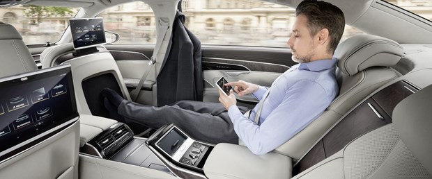 Audi A8.jpg