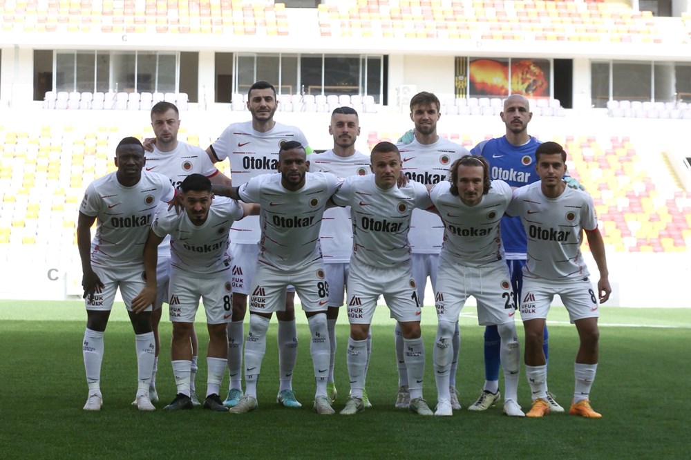 De eeuwenoude plataan Gençlerbirliği is terug in de Super League - 2